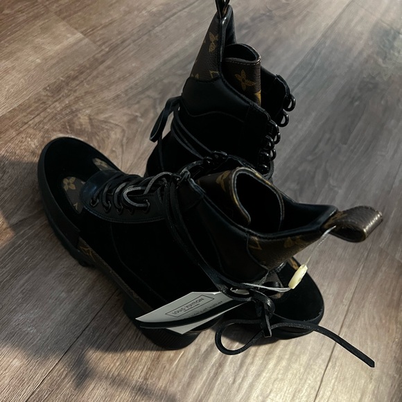 Women Louis Vuitton Monogram Laureate Platform Desert Combat Boots Size 37 - Picture 4 of 8